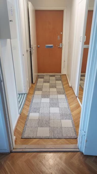 Anjala - Cozy Apartment Near City Centre 罗瓦涅米 外观 照片